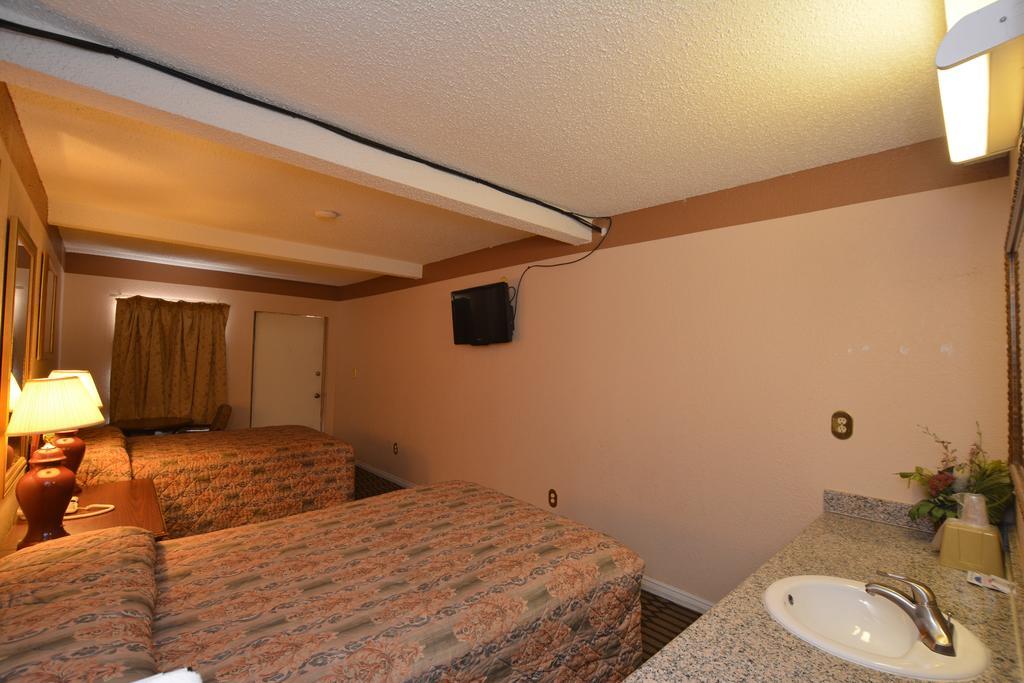Newcastle Motel Ngoại thất bức ảnh